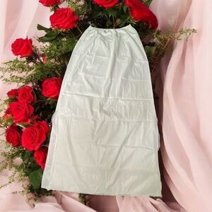 *1C Sears 1960 X-small the doesnt slip maxi  average fits waist 24-26 ivory